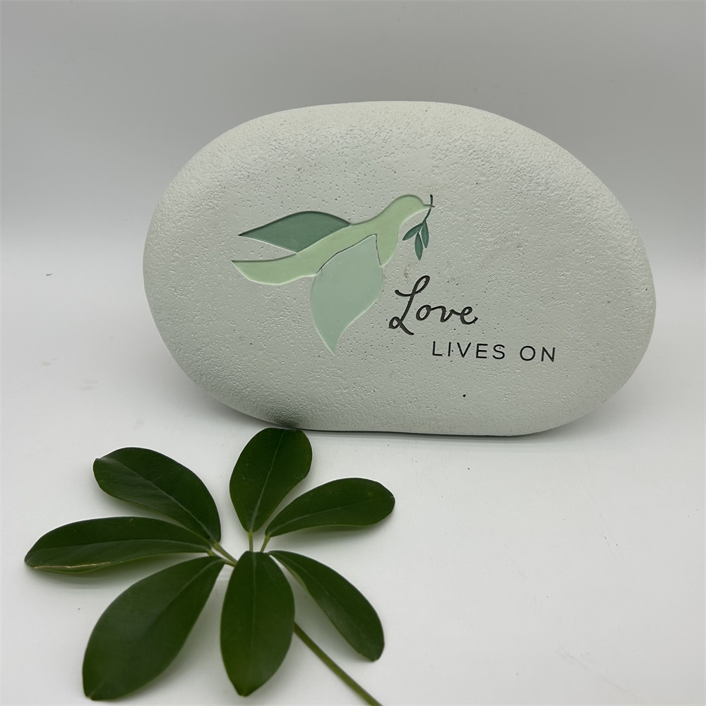 FM8700.3001 Love Lives on Pets Stone By Famond Home