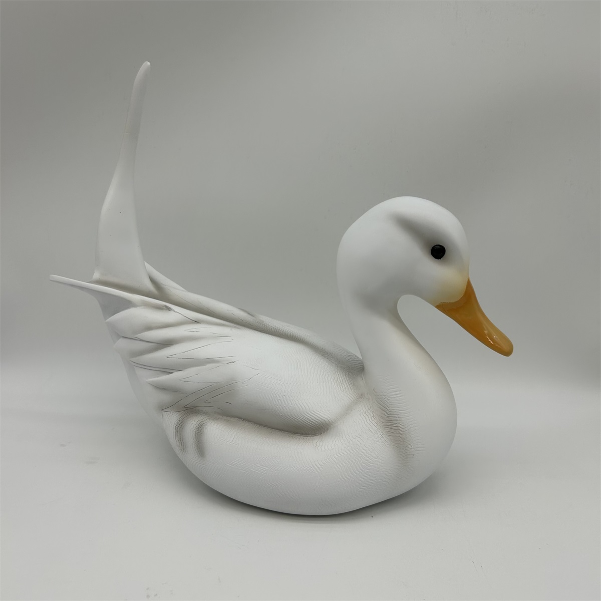 FM8700.3006 White Duck Home Decor By Famond Home