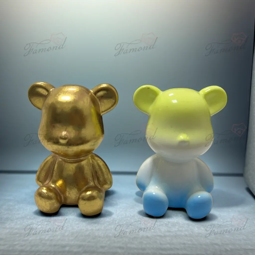 FM8700.1071 Gold Leaf/Gradient Two-color Violent Bear Home Decoration Figure